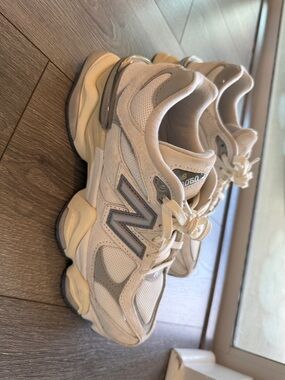 New Balance Cream and Gray Retro Chunky Sneakers